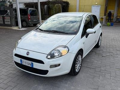 Usata Fiat Punto 75 CV (55 kW) 2015 Utilitaria