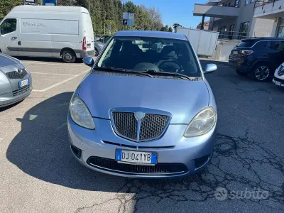 Usata Lancia Ypsilon 60 CV (44 kW) 2007 Blu Utilitaria