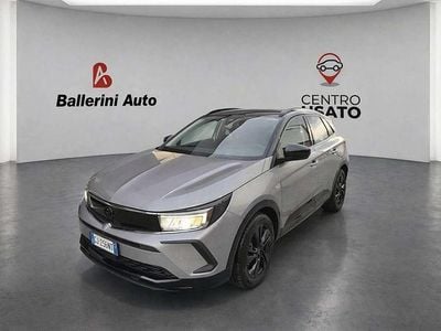 Käytetty Opel Grandland X GS Line 131 HP (96 kW) 2022 Harmaa Katumaasturi
