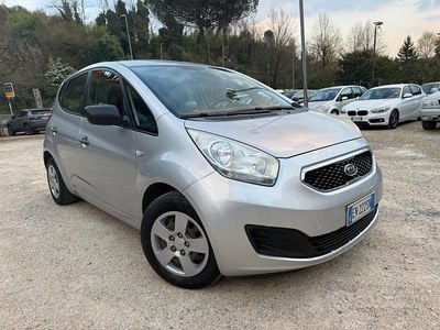 Usata Kia Venga 90 CV (66 kW) 2013 Grigio Utilitaria