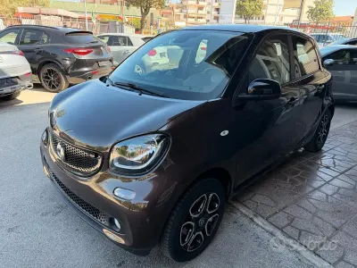 Usata Smart ForFour Prime 71 CV (52 kW) 2019 Grigio Utilitaria