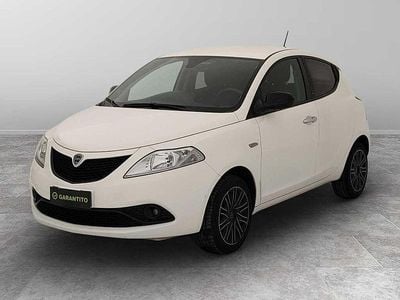 Usata Lancia Ypsilon Gold 70 CV (51 kW) 2020 Bianco Utilitaria