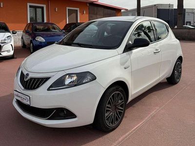 Usata Lancia Ypsilon 69 CV (50 kW) 2023 Bianco Utilitaria
