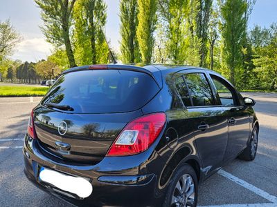 usata Opel Corsa 1.2 benzina nera - ideale per neopatent