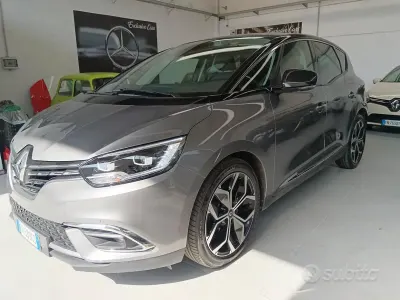 Usata Renault Scénic IV Intens 140 CV (102 kW) 2021 Grigio Monovolume