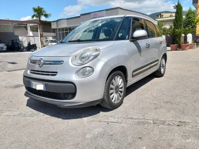 Usado Fiat 500L Living 120 CV (88 kW) 2016 Gris Monovolumen