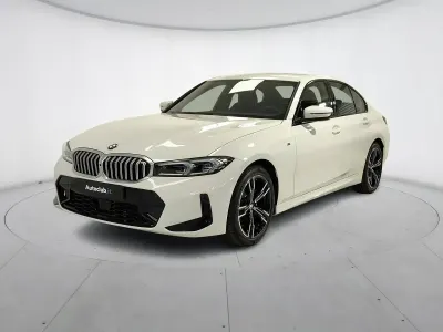 Nuova BMW 318 M Sport 150 CV (110 kW) 2025 Alpin white Berlina