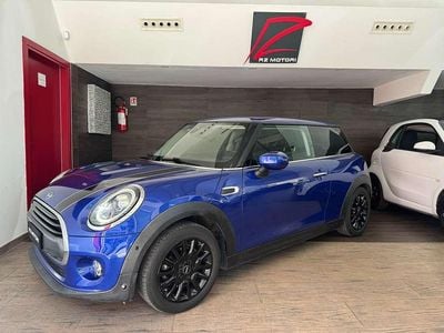 Begagnad Mini ONE 75 HK (55 kW) 2020 Blå Halvkombi