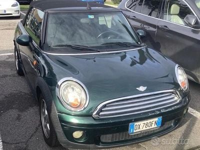 Usata Mini Cooper Cabriolet 120 CV (88 kW) 2010 Verde Cabrio