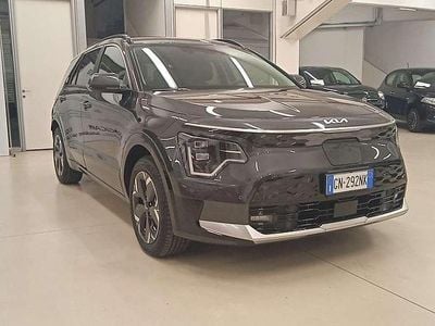 (agt) interstellar grey m Usata 2023 Kia e-Niro Premium SUV | 28.900 € (Molto cara)