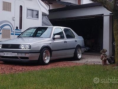 Usata VW Vento 75 CV (55 kW) 1992 Grigio Berlina