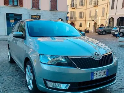 Usata Skoda Rapid 90 CV (66 kW) 2015 Grigio Utilitaria