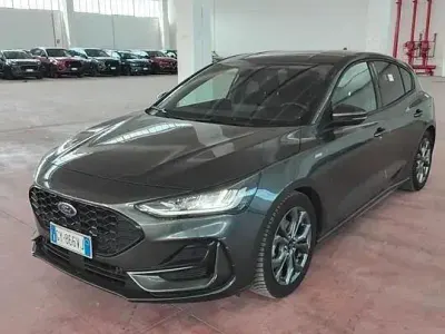 Usata Ford Focus ST 115 CV (84 kW) 2025 Grigio Berlina