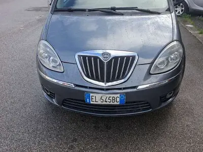 Usata Lancia Musa S 92 CV (67 kW) 2011 Monovolume