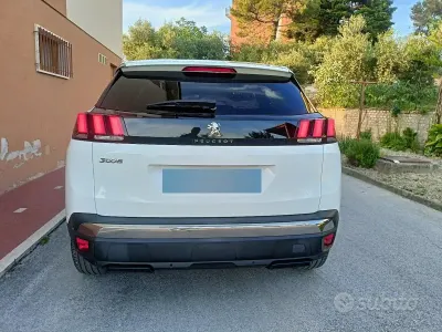 Usata Peugeot 3008 131 CV (96 kW) 2019 Bianco SUV