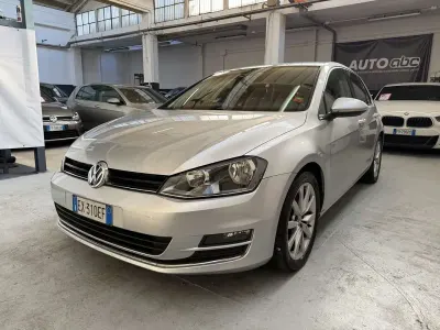 Usata VW Golf VII Highline 122 CV (89 kW) 2014 Berlina