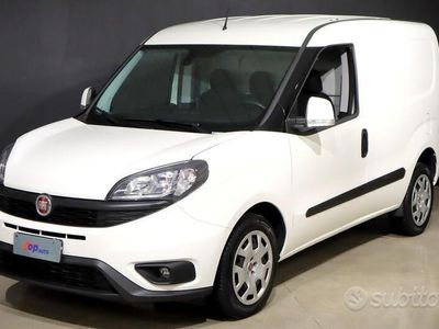 usata Fiat Doblò 1.6 MJT 105 CV CARGO 3 POSTI CAMERA NAVI DAB