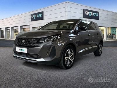 Usado Peugeot 5008 Allure 131 HP (96 kW) 2024 Cinzento SUV