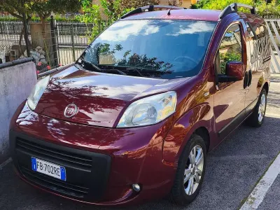 Begagnad Fiat Qubo Dynamic 80 HK (58 kW) 2016 Röd Minibuss