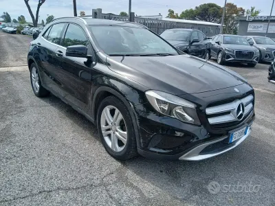 Usata Mercedes GLA180 Premium 109 CV (80 kW) 2017 Nero SUV