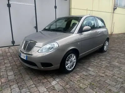 Usata Lancia Ypsilon 69 CV (50 kW) 2010 Bronzo Utilitaria