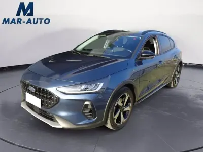 Usata Ford Focus Active 125 CV (91 kW) 2022 Blu/azzurro Berlina