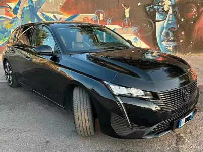 Usata Peugeot 308 131 CV (96 kW) 2023 Nero Berlina