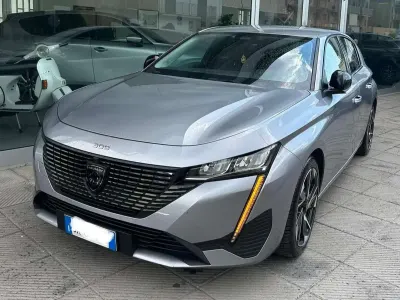 Usata Peugeot 308 Allure 131 CV (96 kW) 2022 Grigio Berlina