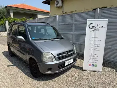 Usata Opel Agila 60 CV (44 kW) 2006 Grigio Monovolume