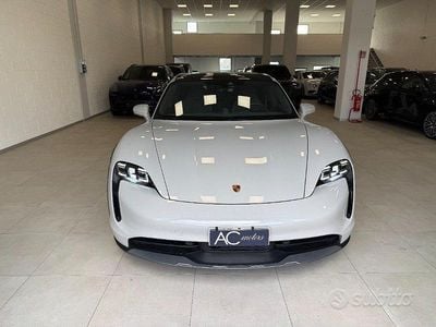 Usata Porsche Taycan Cross Turismo 319 kW (435 CV) 2022 Grigio Station wagon