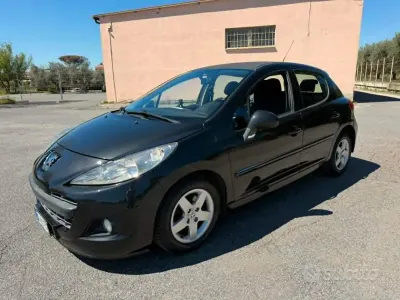 Usata Peugeot 207 73 CV (53 kW) 2010 Nero Berlina