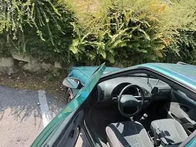 Usata Citroën Saxo 60 CV (44 kW) 1999 Verde Utilitaria