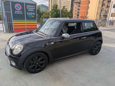 Usata Mini Cooper D 109 CV (80 kW) 2009 Nero Utilitaria