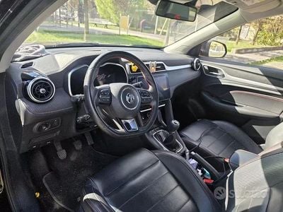 Usata MG ZS 106 CV (77 kW) 2023 Nero SUV