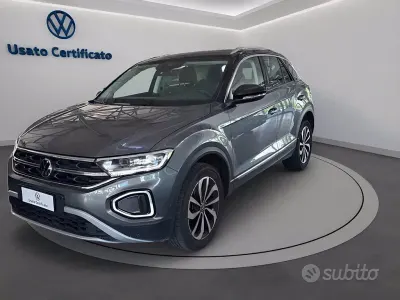 Usata VW T-Roc Style 110 CV (80 kW) 2023 Grigio SUV
