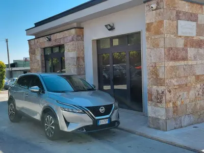 Usata Nissan Qashqai Style Edition 140 CV (102 kW) 2022 Grigio SUV