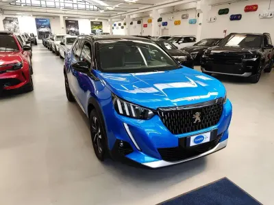 Usata Peugeot 2008 GT 110 CV (80 kW) 2022 Blu SUV