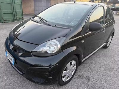 Gebraucht Toyota Aygo Connect Style 68 PS (50 kW) 2012 Schwarz Kleinwagen