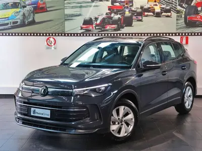 Usata VW Tiguan Life 131 CV (96 kW) 2024 Grigio SUV