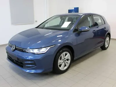 Usata VW Golf VIII Edition 116 CV (85 kW) 2025 Blu/azzurro Berlina