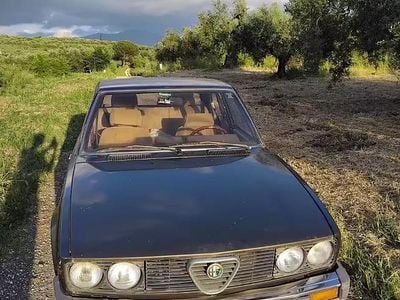Begagnad Alfa Romeo Alfetta Quadrifoglio 130 HK (95 kW) 1983 Sedan