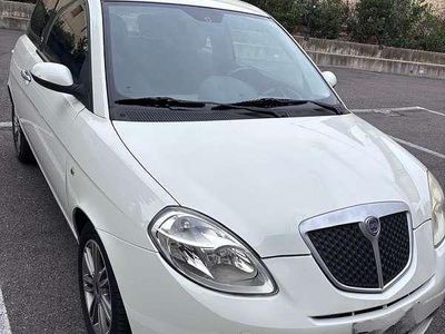 Usata Lancia Ypsilon 77 CV (56 kW) 2009 Bianco Utilitaria
