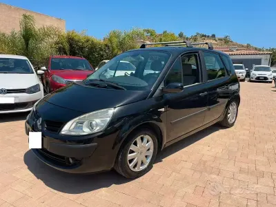 Usata Renault Scénic II 106 CV (77 kW) 2008 Grigio Monovolume