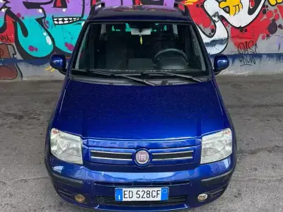 Usata Fiat Panda Dynamic 69 CV (50 kW) 2011 Blu Utilitaria