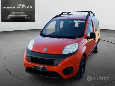 Begagnad Fiat Qubo Trekking 69 HK (50 kW) 2020 Orange Minibuss