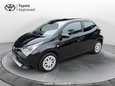 Usata Toyota Aygo Cool 72 CV (52 kW) 2020 Nero Utilitaria