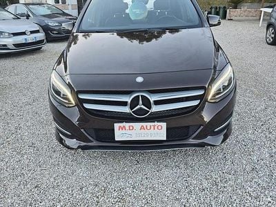 Usata Mercedes B200 Business 136 CV (100 kW) 2015 Marrone Monovolume