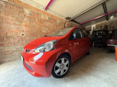 Usata Toyota Aygo Sol 68 CV (50 kW) 2008 Utilitaria