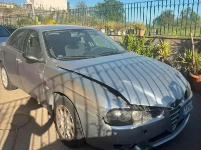 Usata Alfa Romeo 156 140 CV (102 kW) 2004 Grigio Berlina