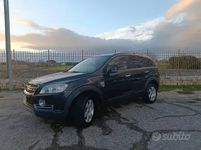 Usata Chevrolet Captiva 150 CV (110 kW) 2009 Nero SUV